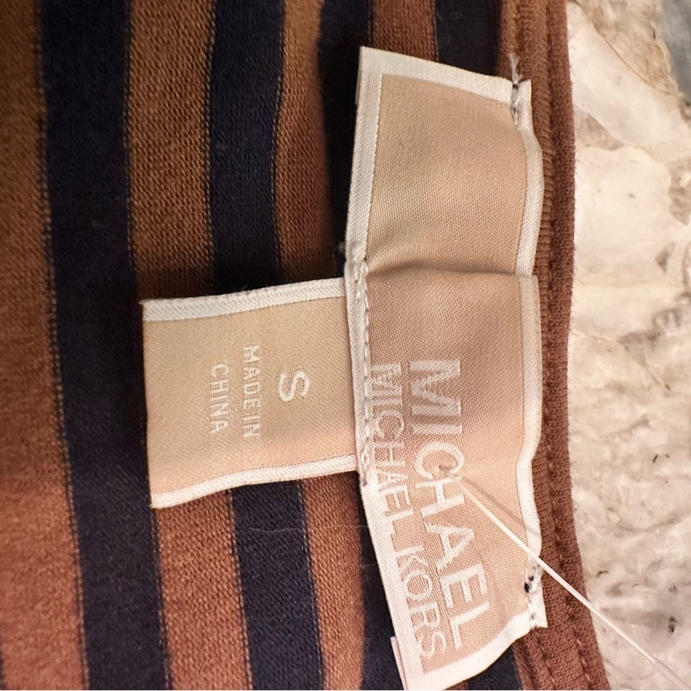 NWOT Michael Kors, long sleeve shirt - Picture 2 of 3